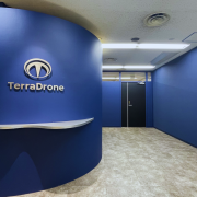 テラドローン、渋谷区の東建インターナショナルビルにオフィスを移転～各事業の特性に合わせた設備充実により、社員の生産性向上を目指す～